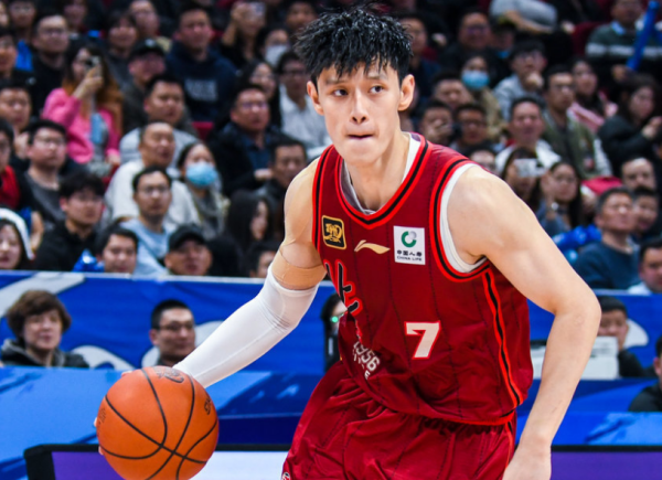 配资炒股大全 CBA官方！曾凡博正式完成注册 元旦京粤大战复出迎回归首秀